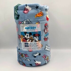 Disney's Mickey & Friends PJ Party The Big One Oversized Plush Throw 5'x6' New
